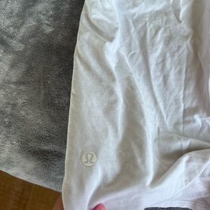 Lululemon white loose fitted tank top (size medium)